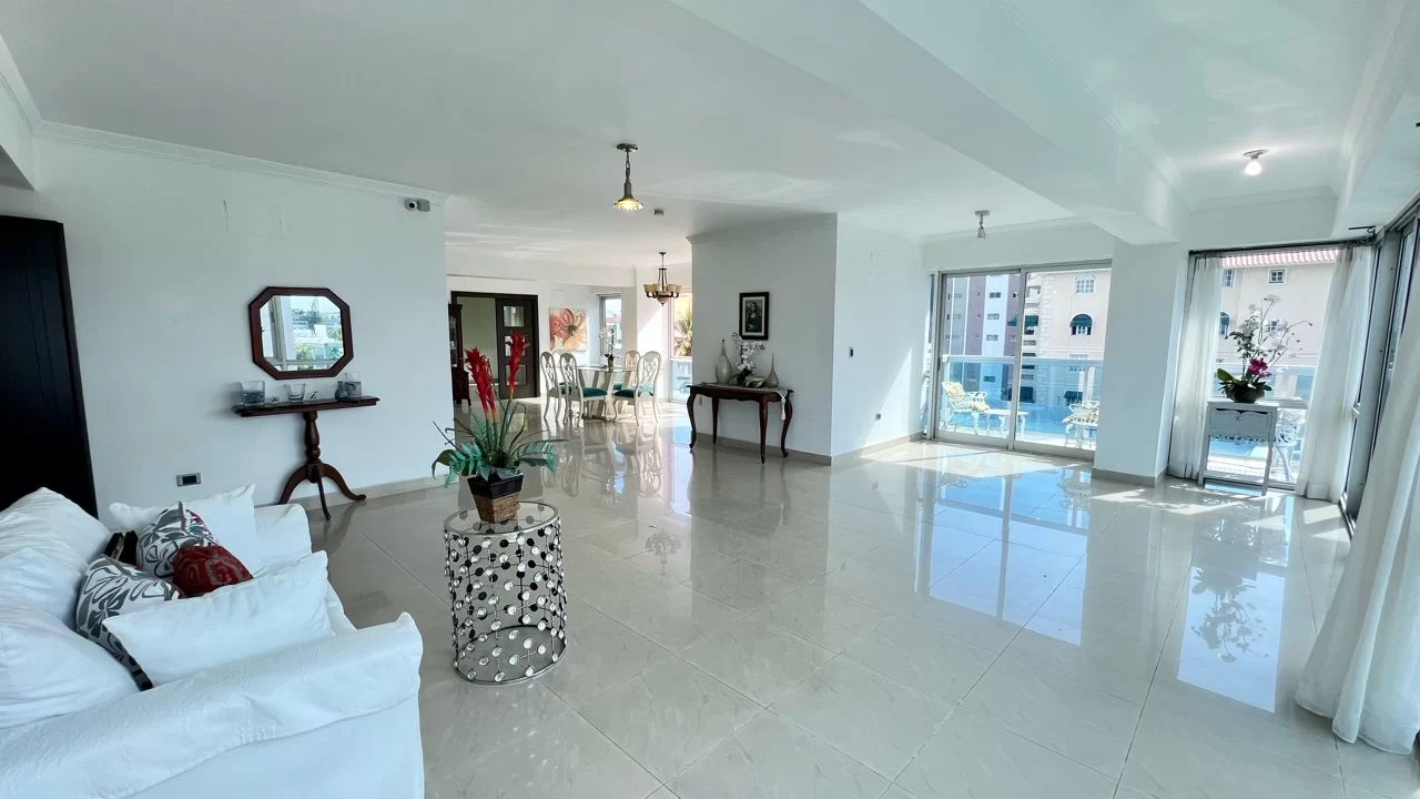 Exclusividad en La Esperilla: Apartamento Estilo Miami de 3 Habitaciones, 4 Parqueos y 315 m², Como Nuevo, con Impresionantes Vistas al Mar – ¡Una Oportunidad Inolvidable! ID: 3257